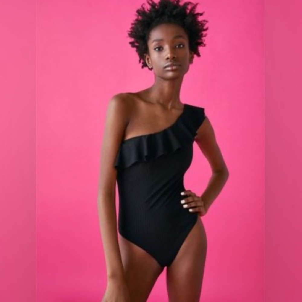 ZARA BLACK RUFFLE SWIMSUIT